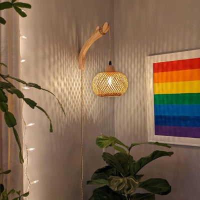 Applique murale rotin suspendue