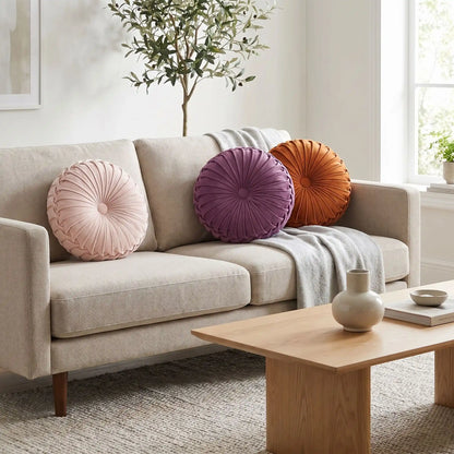 coussin canapé rond dans un canapé au salon 