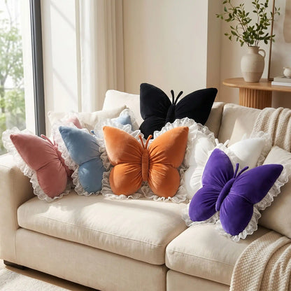 coussin pour canapé papillon pour un salon chaleureux et accueillant