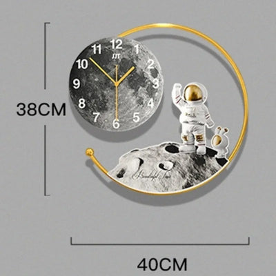 horloge moderne blanche grise noire jaune déco astronome alliant design touche artistique