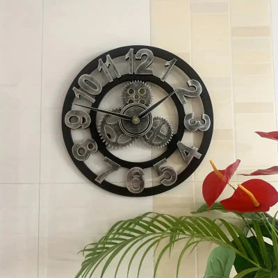 horloge murale couleur argent décoratif