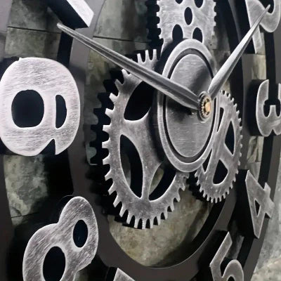 horloge murale couleur argent design