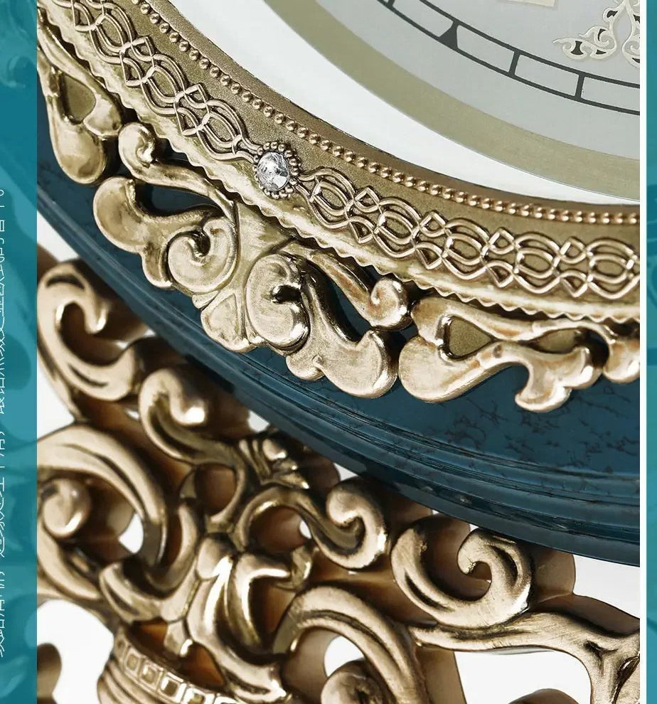 horloge murale design bleue marin silencieuse avec pendule élégante